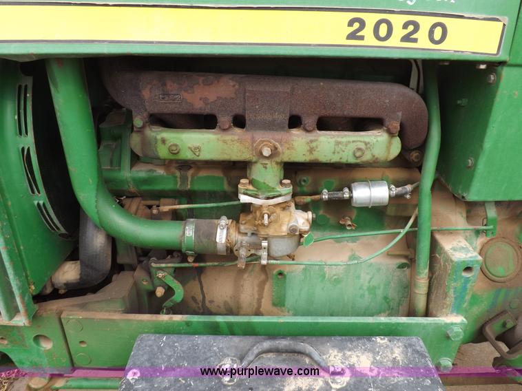 image for item K3215 John Deere 2020 tractor