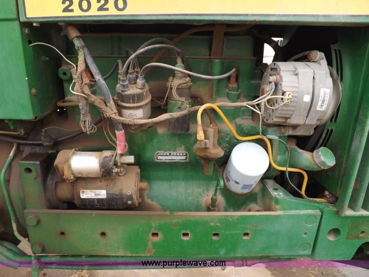 image for item K3215 John Deere 2020 tractor