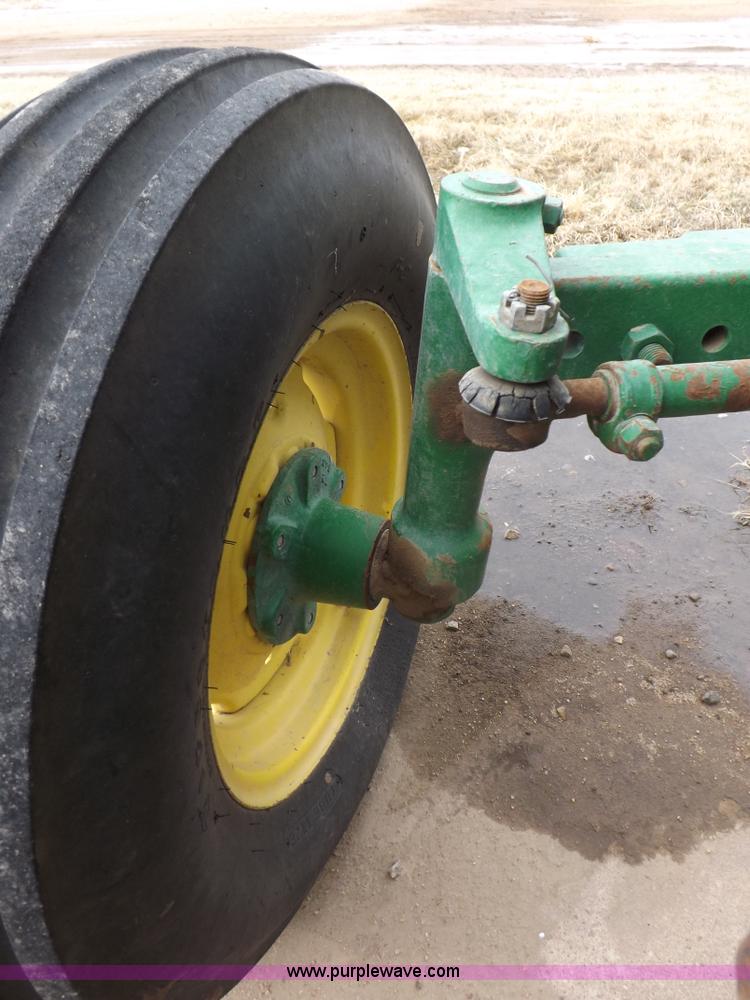 image for item K3215 John Deere 2020 tractor