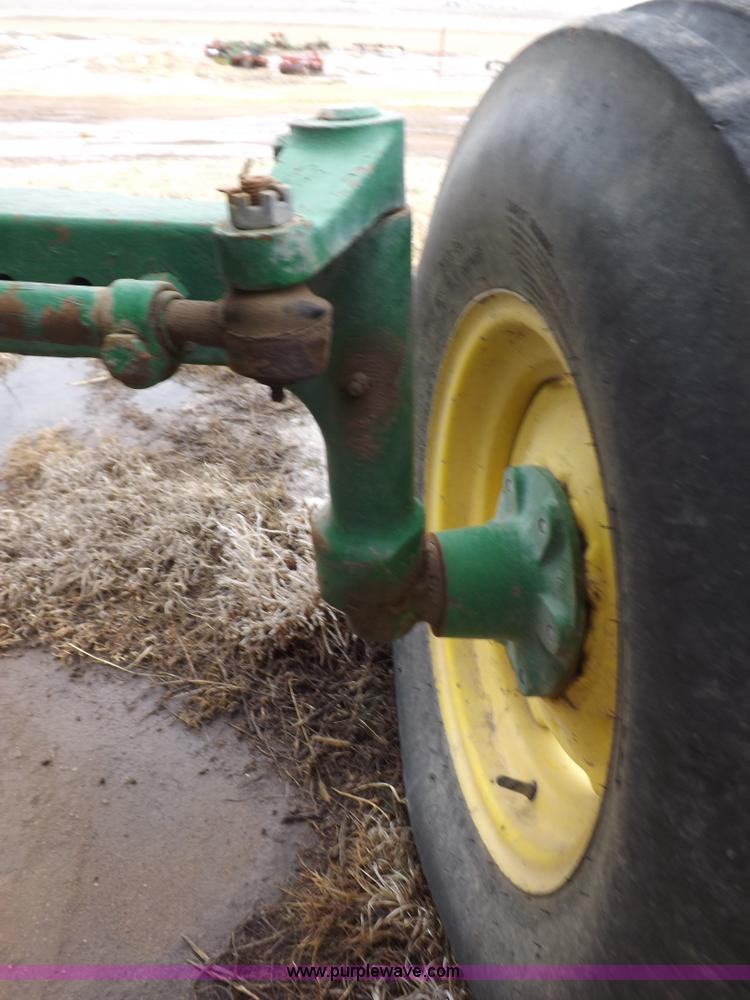 image for item K3215 John Deere 2020 tractor