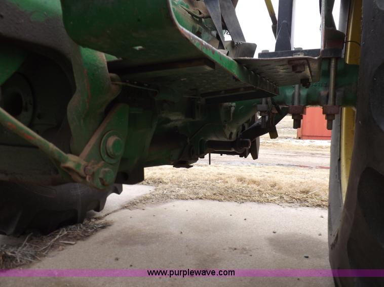 image for item K3215 John Deere 2020 tractor