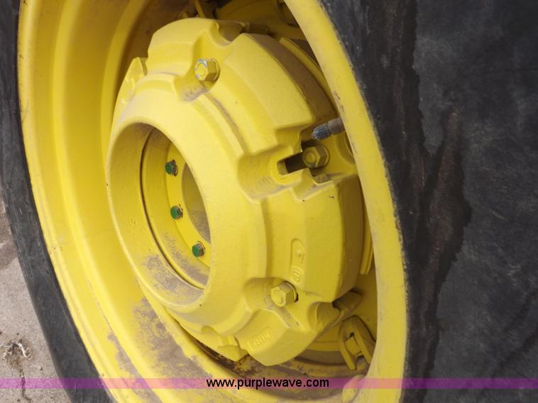 image for item K3215 John Deere 2020 tractor