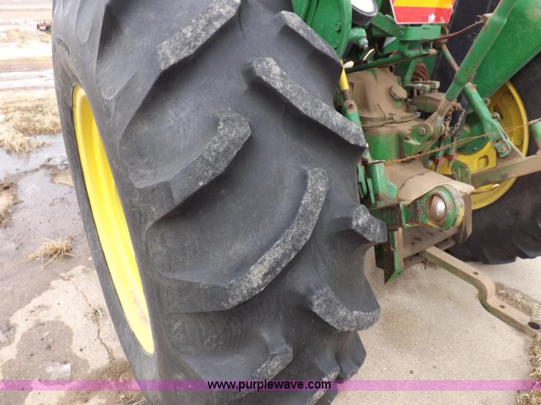 image for item K3215 John Deere 2020 tractor