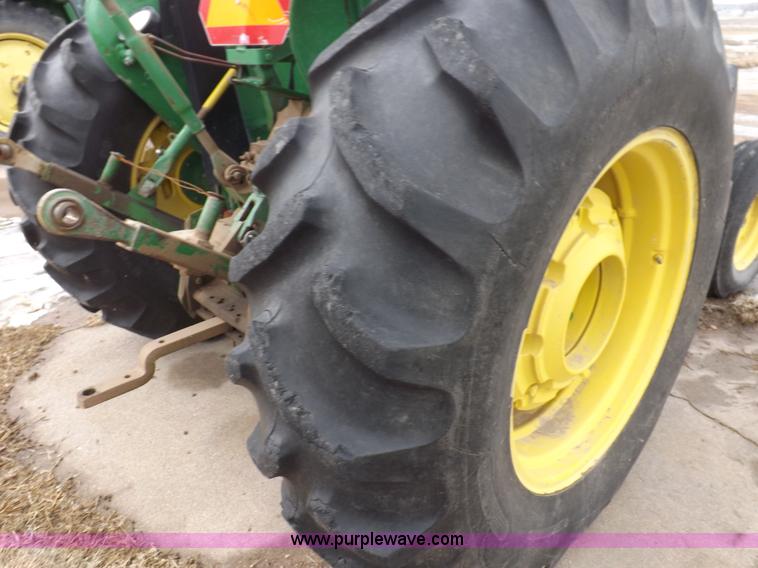 image for item K3215 John Deere 2020 tractor