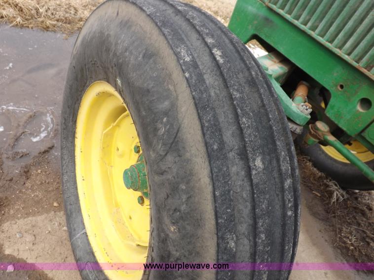 image for item K3215 John Deere 2020 tractor