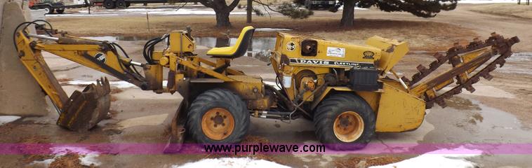 image for item K3218 Case Davis 30T4 trencher
