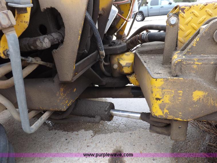 image for item K3218 Case Davis 30T4 trencher