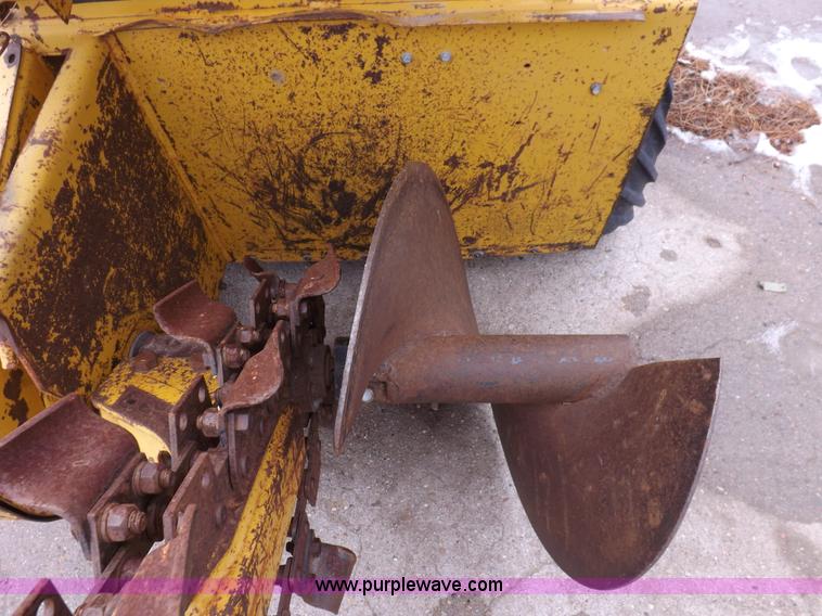 image for item K3218 Case Davis 30T4 trencher