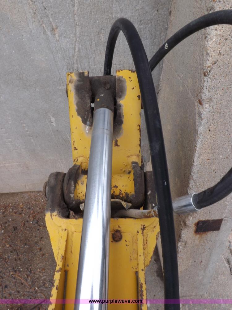 image for item K3218 Case Davis 30T4 trencher