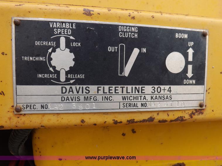 image for item K3218 Case Davis 30T4 trencher