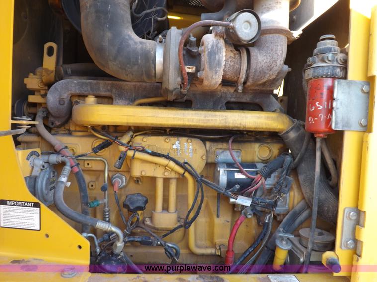 image for item K3227 2001 John Deere 772CH motor grader