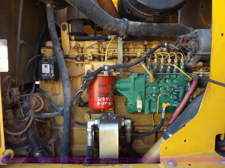 image for item K3227 2001 John Deere 772CH motor grader