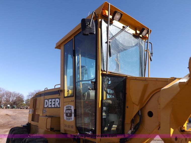 image for item K3227 2001 John Deere 772CH motor grader