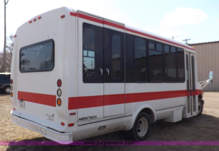 image for item K3238 2002 Chevrolet Express G3500 bus