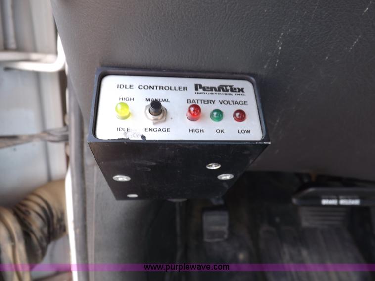 image for item K3238 2002 Chevrolet Express G3500 bus