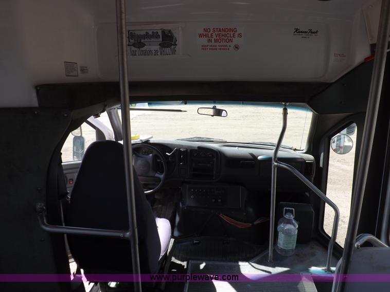 image for item K3238 2002 Chevrolet Express G3500 bus
