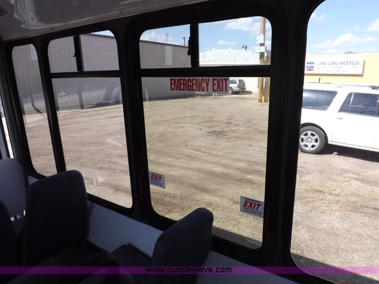 image for item K3238 2002 Chevrolet Express G3500 bus