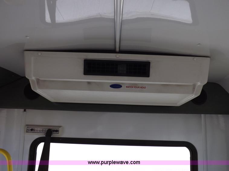 image for item K3238 2002 Chevrolet Express G3500 bus