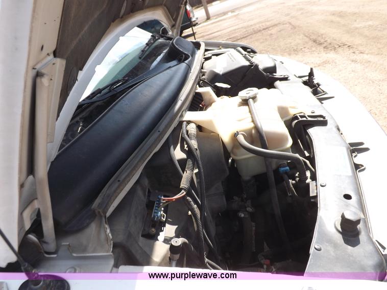 image for item K3238 2002 Chevrolet Express G3500 bus