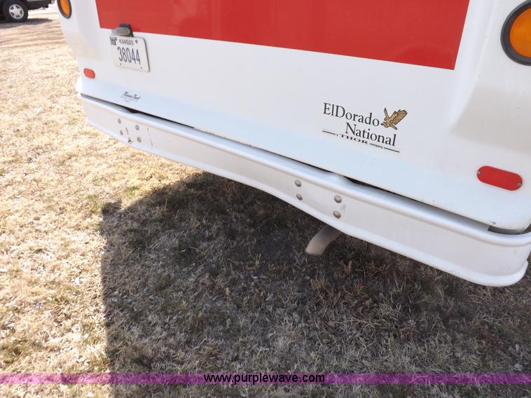 image for item K3238 2002 Chevrolet Express G3500 bus
