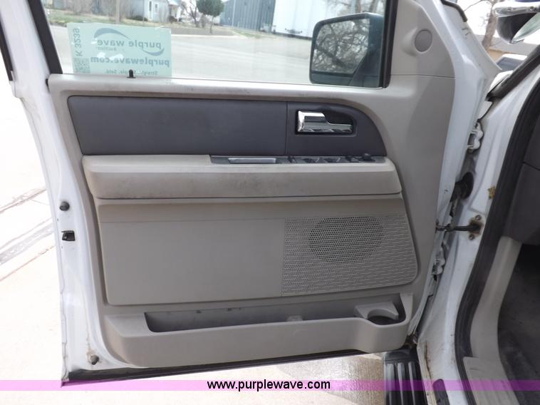 image for item K3239 2008 Ford Expedition XLT SUV