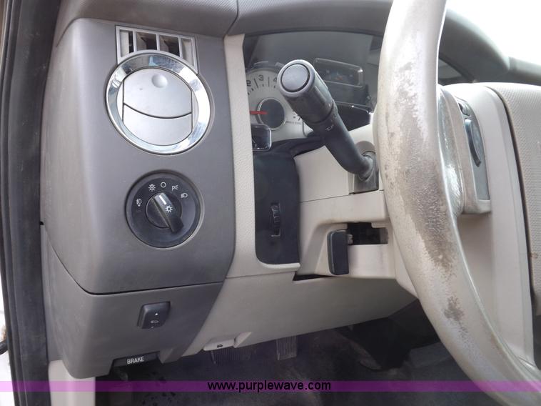 image for item K3239 2008 Ford Expedition XLT SUV