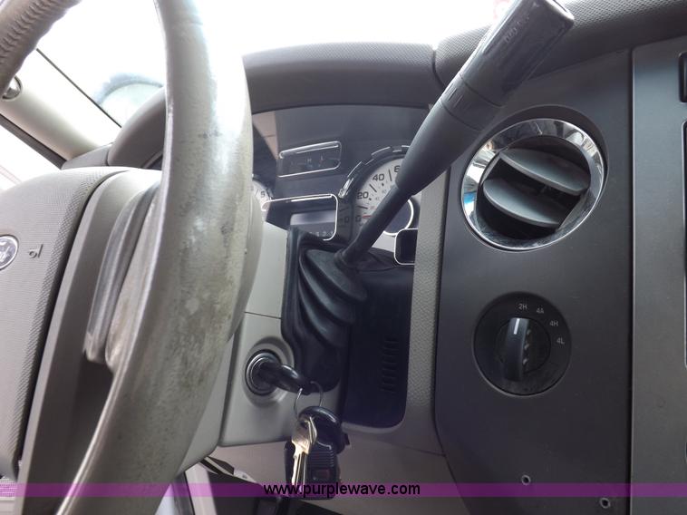 image for item K3239 2008 Ford Expedition XLT SUV