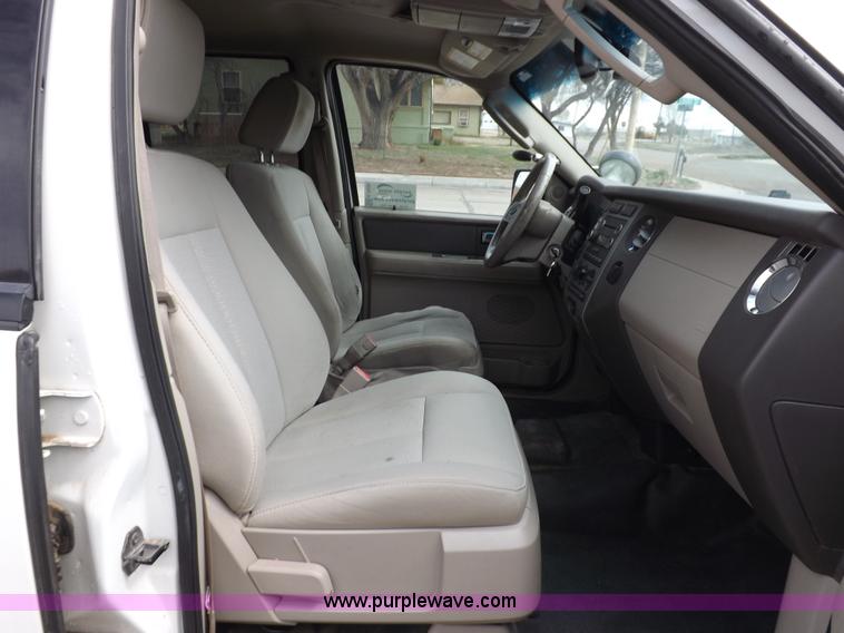 image for item K3239 2008 Ford Expedition XLT SUV