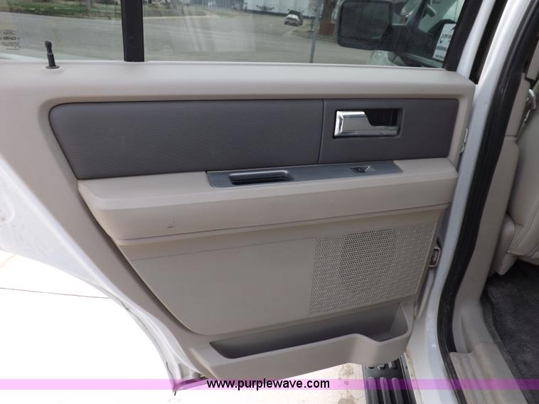 image for item K3239 2008 Ford Expedition XLT SUV