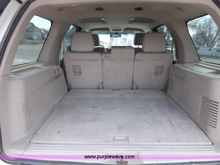 image for item K3239 2008 Ford Expedition XLT SUV