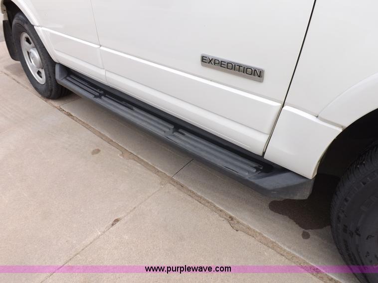 image for item K3239 2008 Ford Expedition XLT SUV
