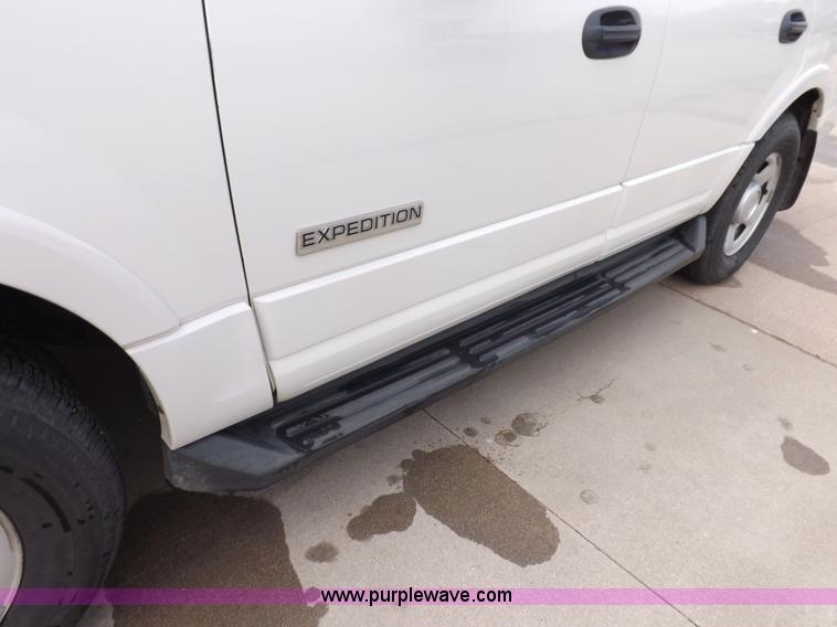 image for item K3239 2008 Ford Expedition XLT SUV