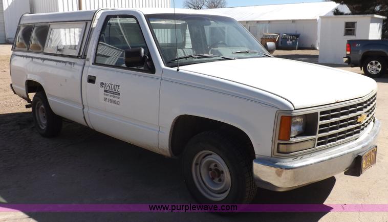 image for item K3240 1988 Chevrolet Cheyenne 1500 pickup truck