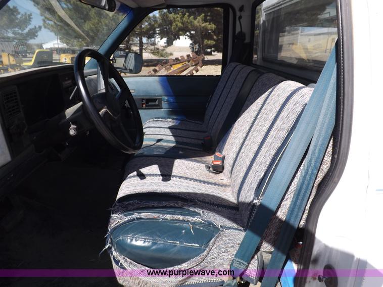 image for item K3240 1988 Chevrolet Cheyenne 1500 pickup truck