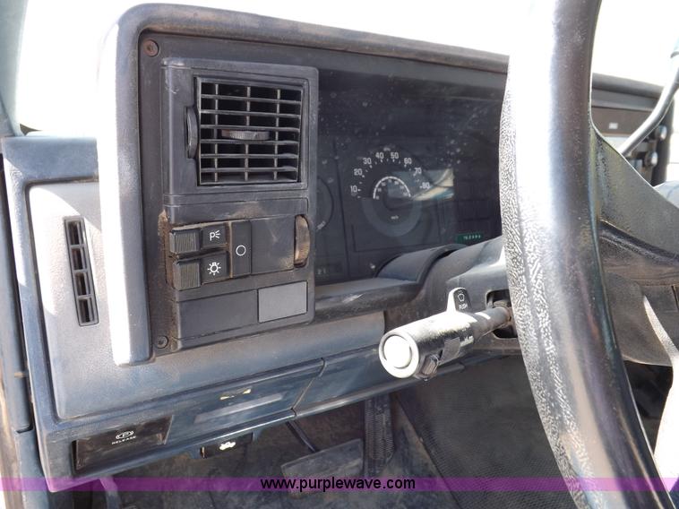 image for item K3240 1988 Chevrolet Cheyenne 1500 pickup truck