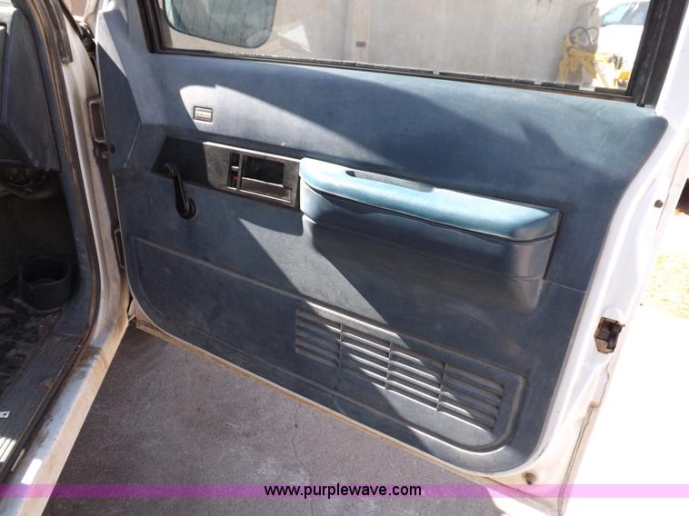 image for item K3240 1988 Chevrolet Cheyenne 1500 pickup truck