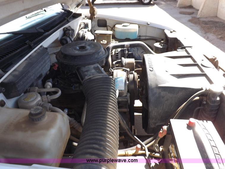 image for item K3240 1988 Chevrolet Cheyenne 1500 pickup truck