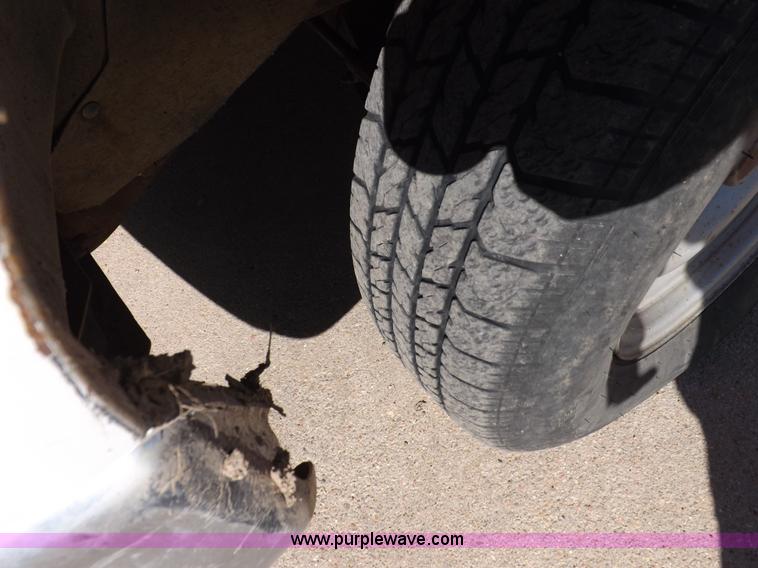 image for item K3240 1988 Chevrolet Cheyenne 1500 pickup truck