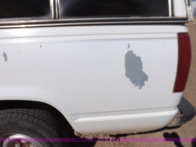 image for item K3240 1988 Chevrolet Cheyenne 1500 pickup truck