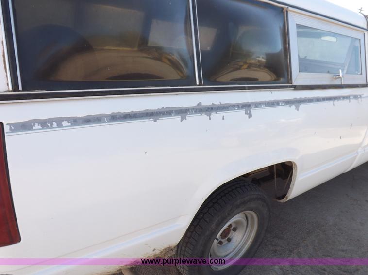 image for item K3240 1988 Chevrolet Cheyenne 1500 pickup truck