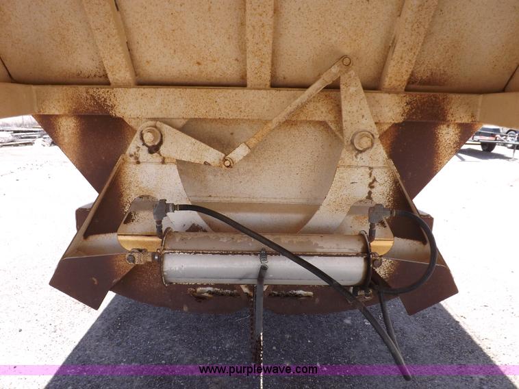 image for item K3244 1988 Ranco bottom dump trailer