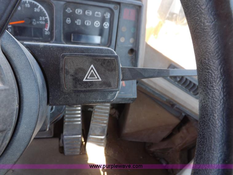 image for item K3246 1995 Caterpillar 950F Series II wheel loader