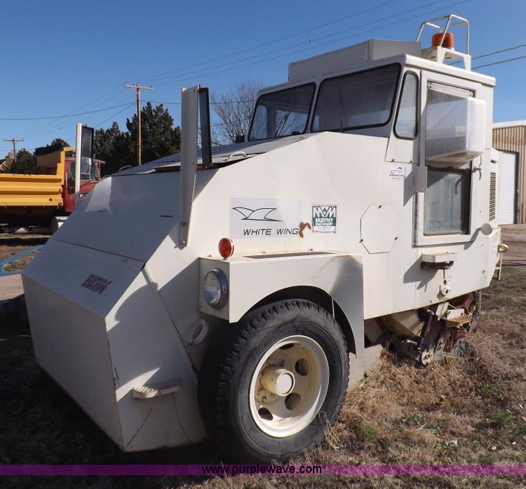 image for item K3752 Elgin White Wing street sweeper