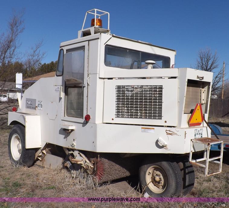 image for item K3752 Elgin White Wing street sweeper