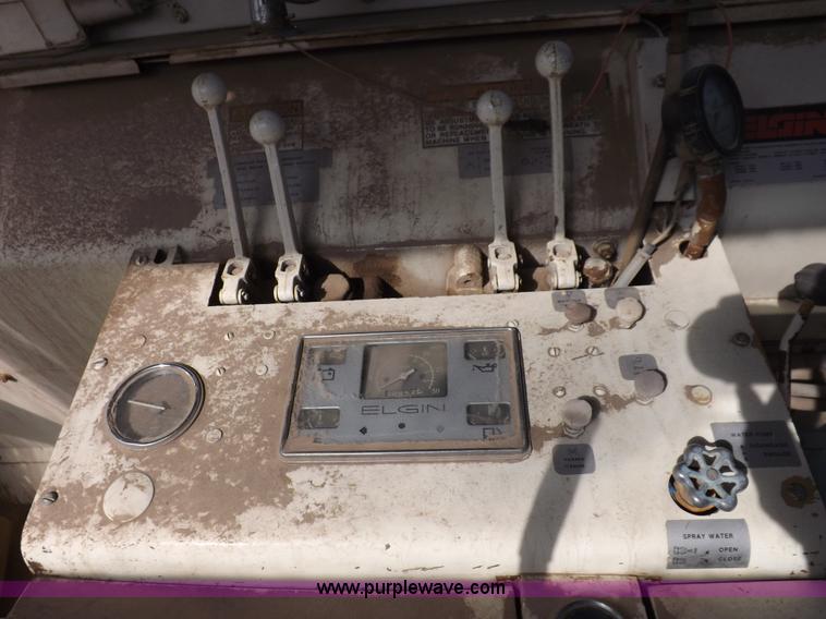 image for item K3752 Elgin White Wing street sweeper