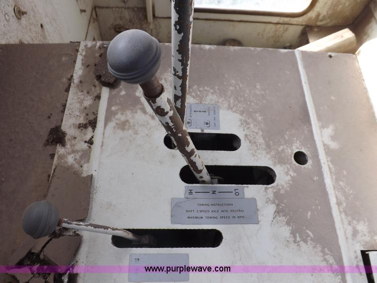 image for item K3752 Elgin White Wing street sweeper