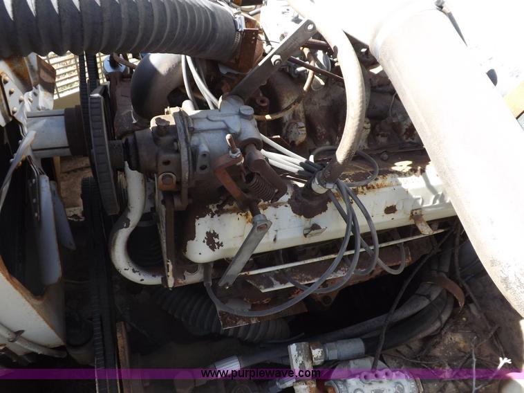 image for item K3752 Elgin White Wing street sweeper