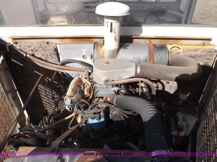 image for item K3752 Elgin White Wing street sweeper