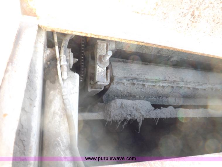 image for item K3752 Elgin White Wing street sweeper