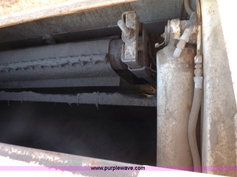 image for item K3752 Elgin White Wing street sweeper